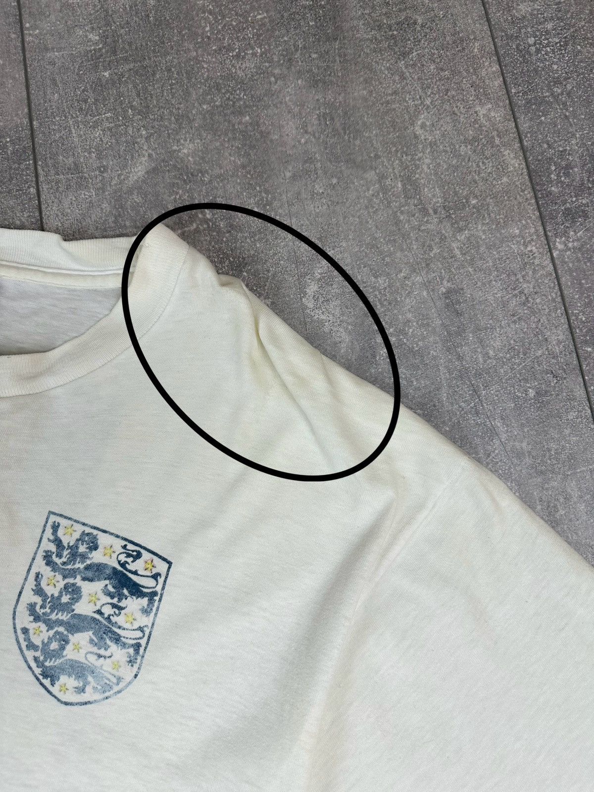 Umbro Umbro England Retro Vintage Cotton Soccer Football T-Shirt Size US XL / EU 56 / 4 - 14 Thumbnail