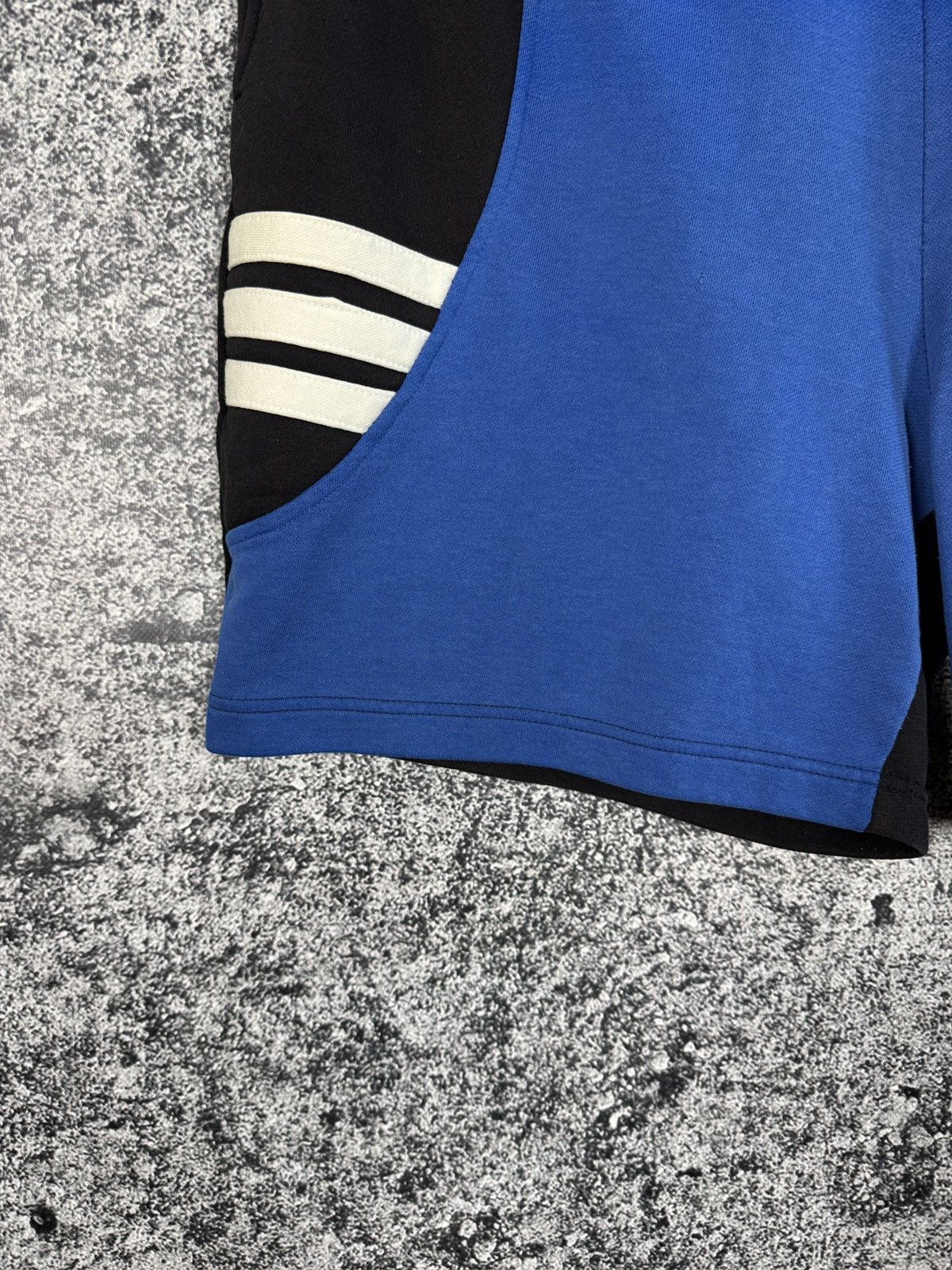 Adidas Adidas Vintage 90s Cotton Shorts Retro Black Blue Size XL Size US 38 / EU 54 - 4 Thumbnail