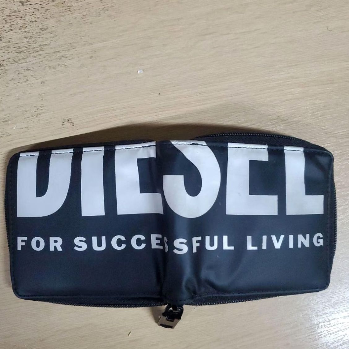 Diesel VINTAGE Diesel Men Black Bifold Wallet Zip-Around Big Logo Luxury Compact Classic Sleek Size ONE SIZE - 3 Thumbnail