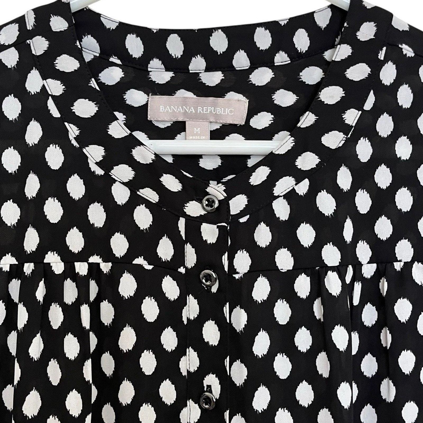Banana Republic Banana Republic | Pleated Chiffon Button Blouse Top Size M / US 6-8 / IT 42-44 - 2 Thumbnail
