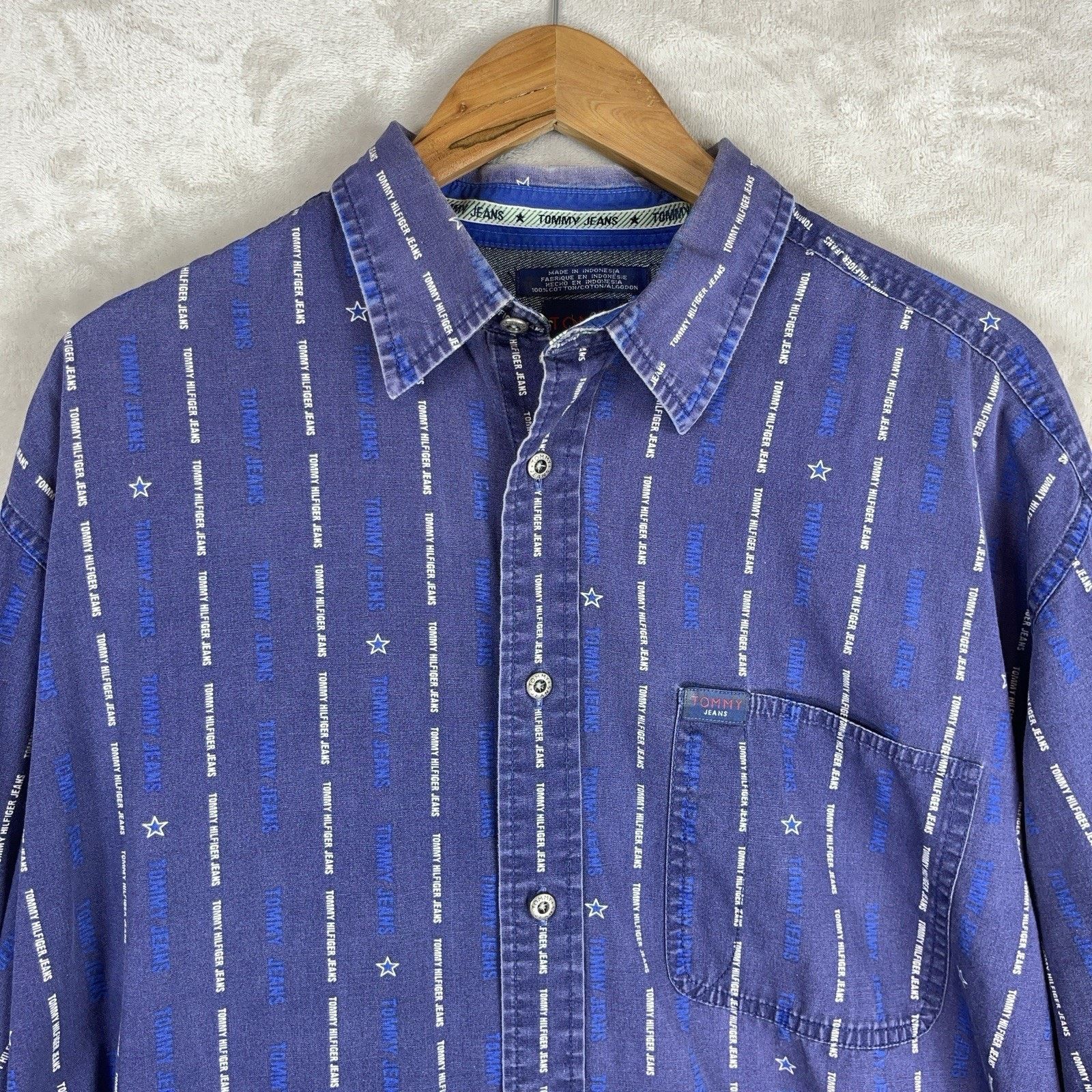 Tommy Hilfiger Vtg 90s Tommy Jeans AOP Monogram Denim Shirt Fade Wash Rare Size US L / EU 52-54 / 3 - 1 Thumbnail