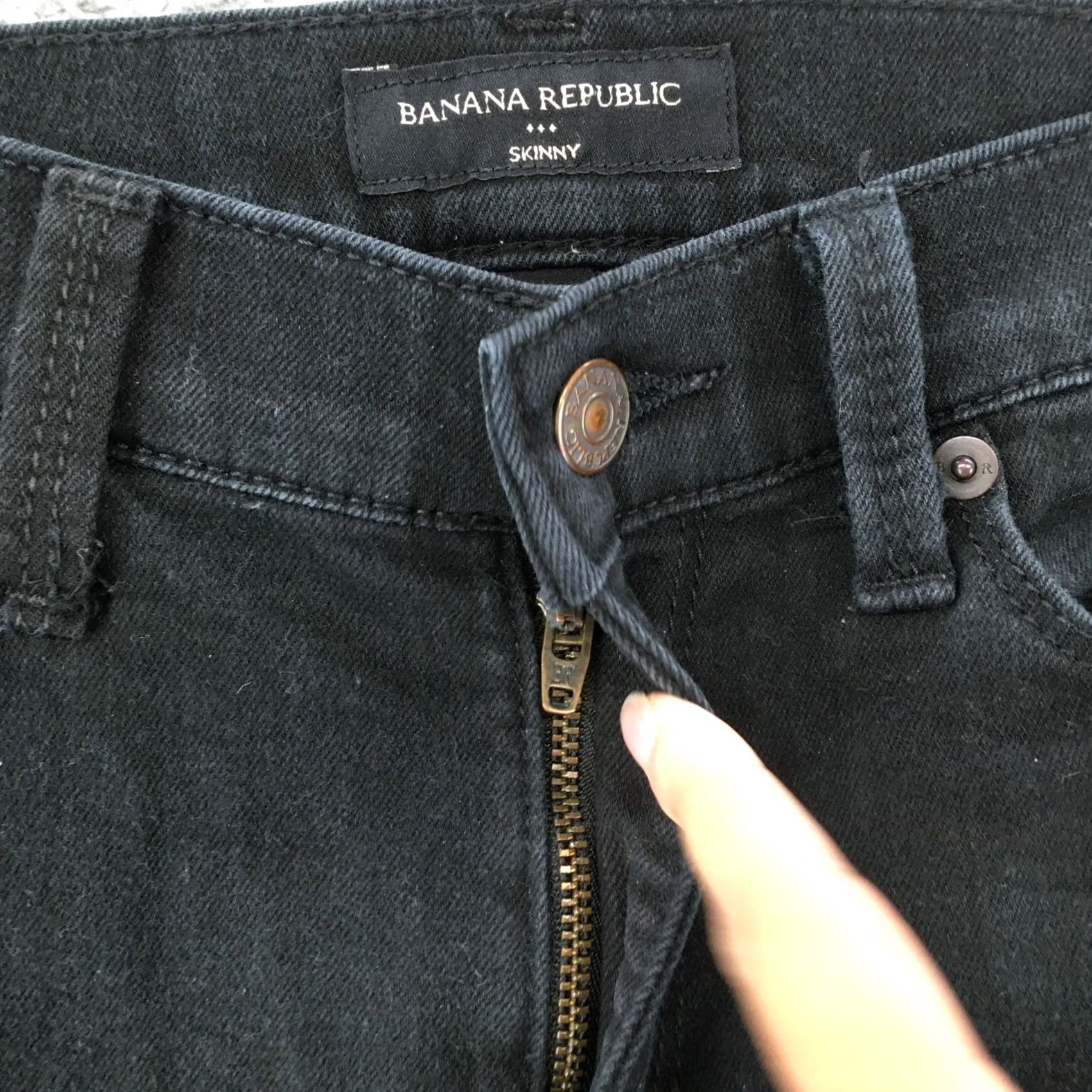 Banana Republic Banana Republic Skinny Jeans Womens 27/4 Black Mid Rise Zip Fly 5 Pockets Button Jeans Size 27" / US 4 / IT 40 - 4 Thumbnail