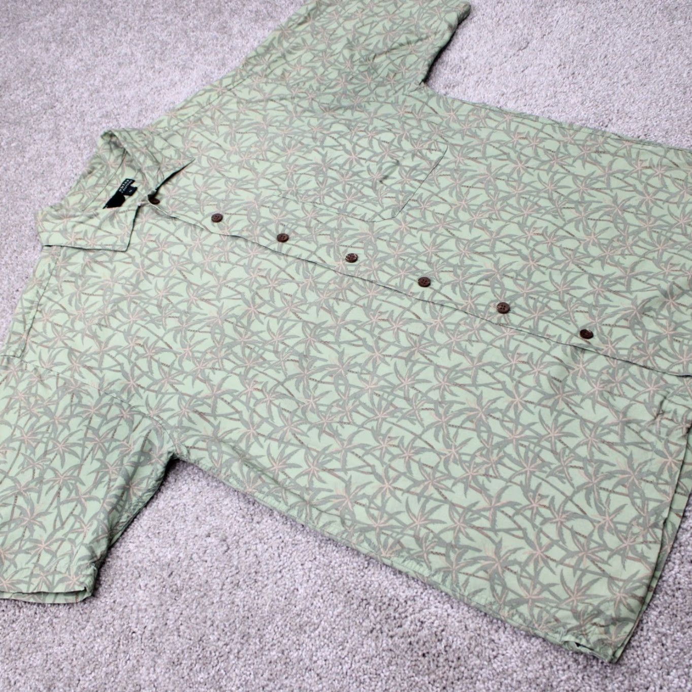 Royal Robbins Royal Robbins Shirt Mens Medium Green Floral 100% Rayon Short Sleeve Button Up Size US M / EU 48-50 / 2 - 6 Thumbnail