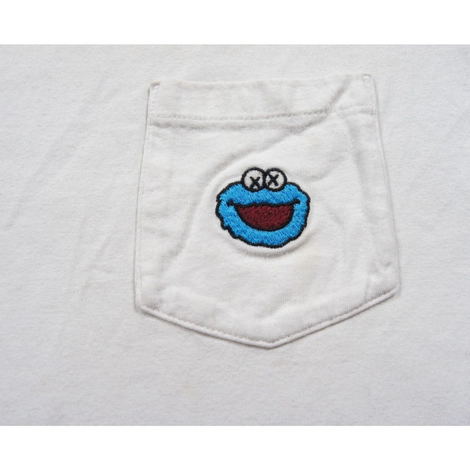 Uniqlo Uniqlo Shirt Mens Small White KAWS Sesame Street Streetwear Cookie Monster Adult T-Shirt Graphic Print Logo All Seasons Regular Men Size US S / EU 44-46 / 1 - 2 Thumbnail