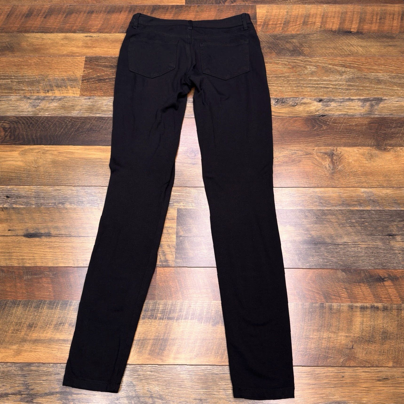 Paige Paige Leggings 23 Black Low Rise Stretch Jegging Slim Women 5-Pocket Dark Fabric Spandex Rayon Nylon Zip Button Inseam 29 in Vintage No Size 40" / US 18 - 2 Thumbnail