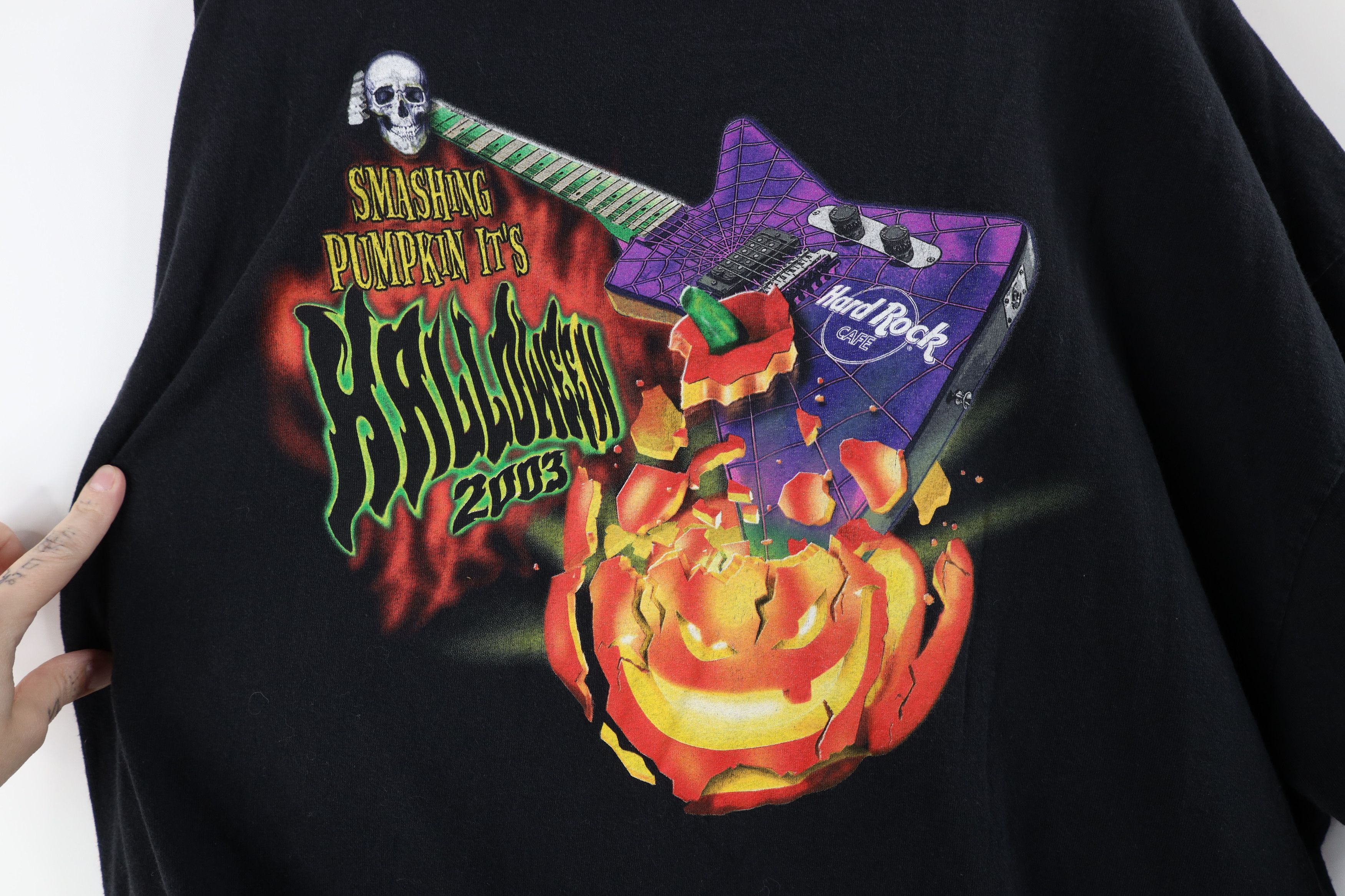 Vintage Vintage Y2K 2003 Hard Rock Cafe Smashing Pumpkins T-Shirt Size US XXL / EU 58 / 5 - 11 Thumbnail
