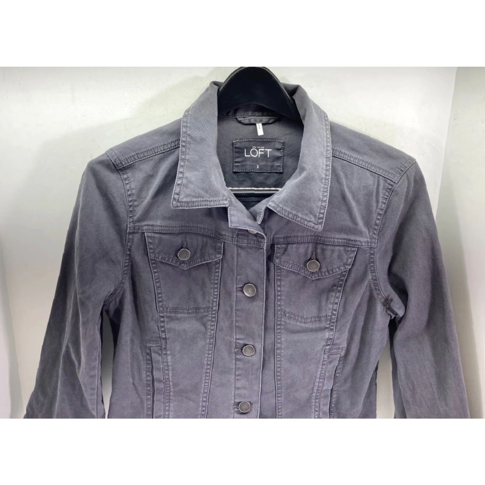 Loft Loft ANN Taylor Denim Jacket Womens Small Gray Button Front Long Sleeve Outdoor Shirt Women Gray Jacket Size S / US 4 / IT 40 - 3 Thumbnail
