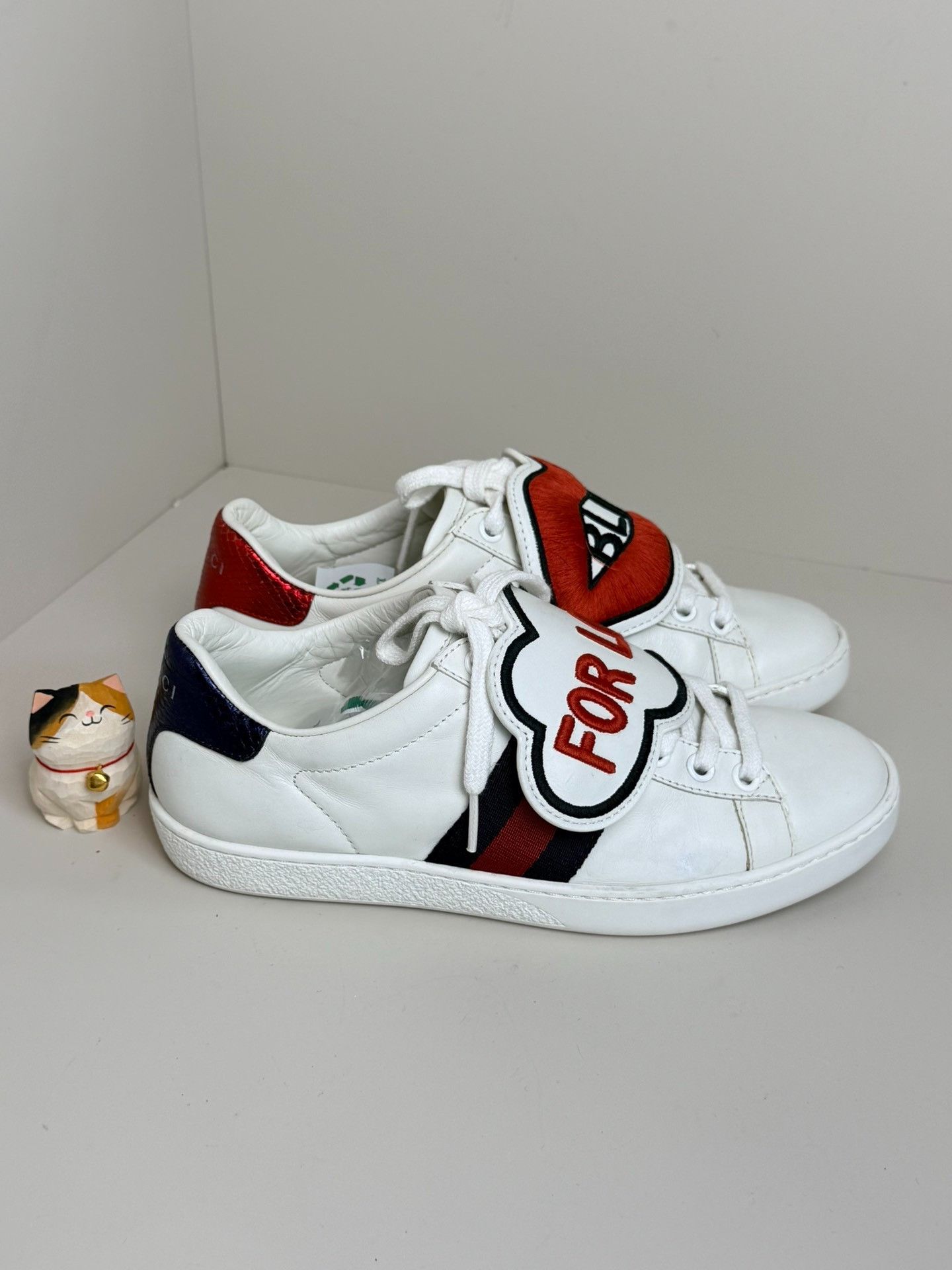 Gucci Gucci White Lowtop Sneakers us_5 Women Size US 5 / IT 35 - 1 Thumbnail