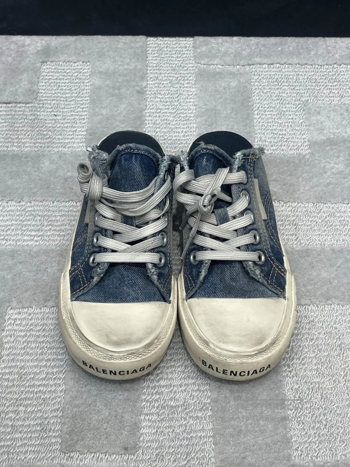 Balenciaga Balenciaga Denim Distressed Casual Mules. Size US 6 / IT 36 - 1 Thumbnail