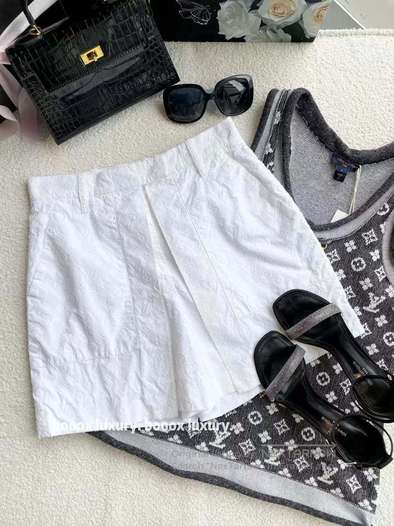 Louis Vuitton Louis Vuitton Monogram Print Cotton Shorts| Size 24" / US 00 / IT 34 - 1 Thumbnail