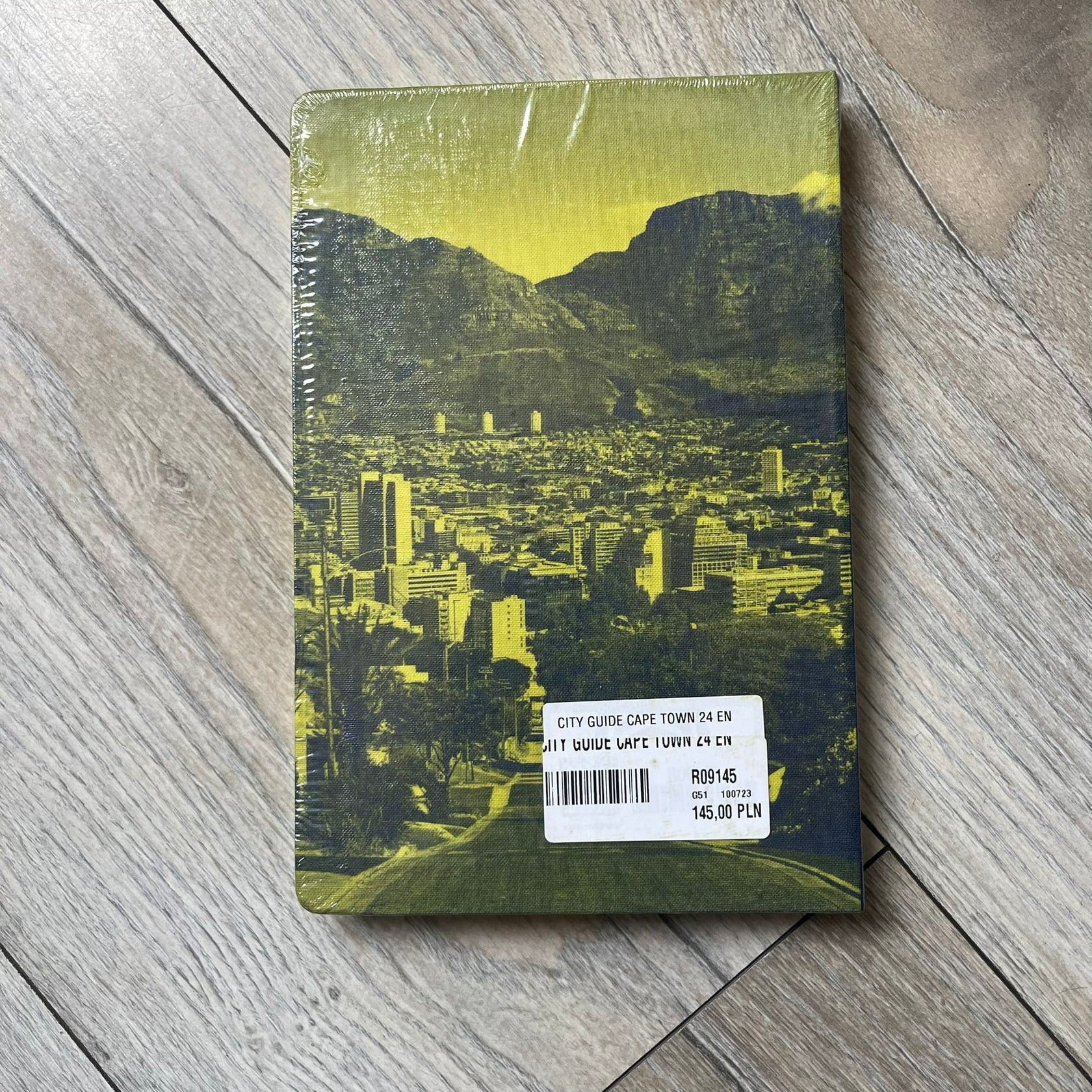Louis Vuitton Louis Vuitton 'Cape Town' City Guide Book Size ONE SIZE - 3 Thumbnail