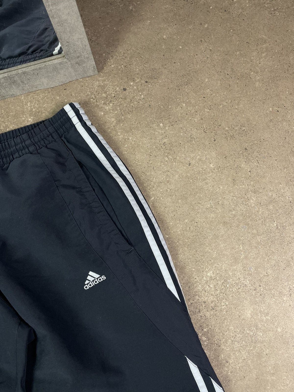 Adidas × Vintage Vintage Y2K Adidas Parachute Track Nylon Drill Pants Size US 32 / EU 48 - 2 Thumbnail