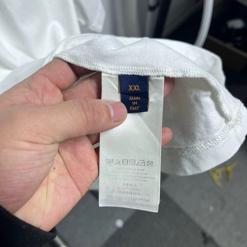 Louis Vuitton Louis Vuitton White embossed short sleeves 2504-Nextarrow Size US XXL / EU 58 / 5 - 4 Thumbnail