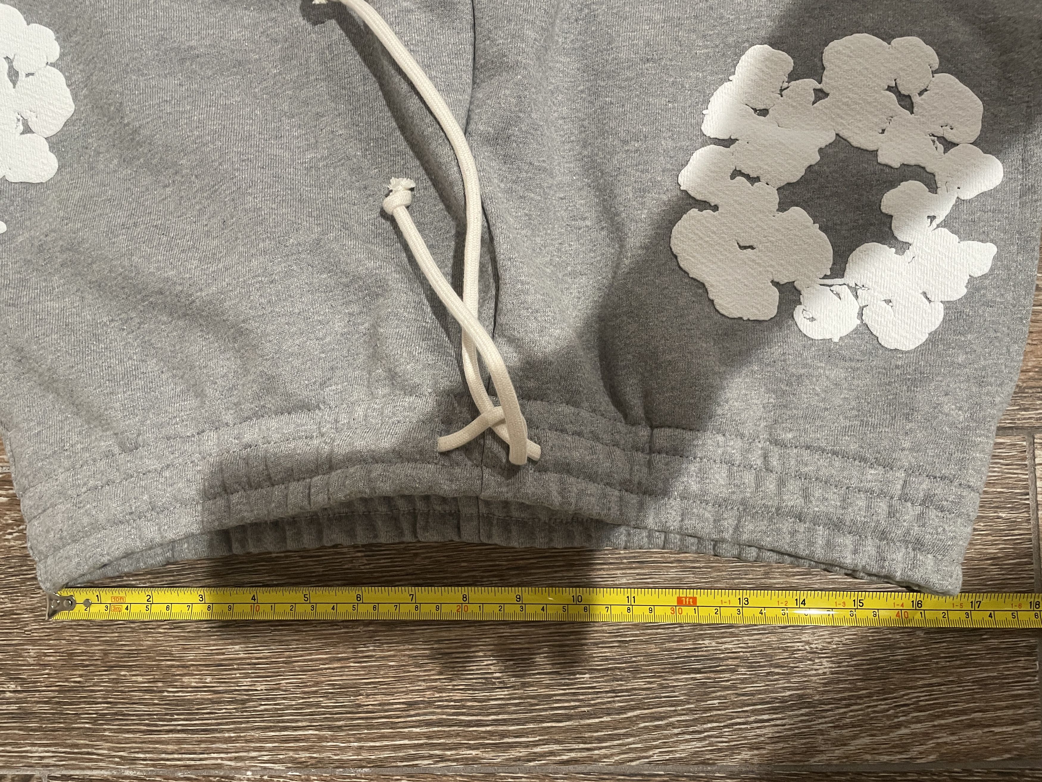 DENIM TEARS Denim Tears Cotton Wreath Grey Sweatpants XLarge XL NEW Gray Size US 40 / EU 56 - 4 Thumbnail