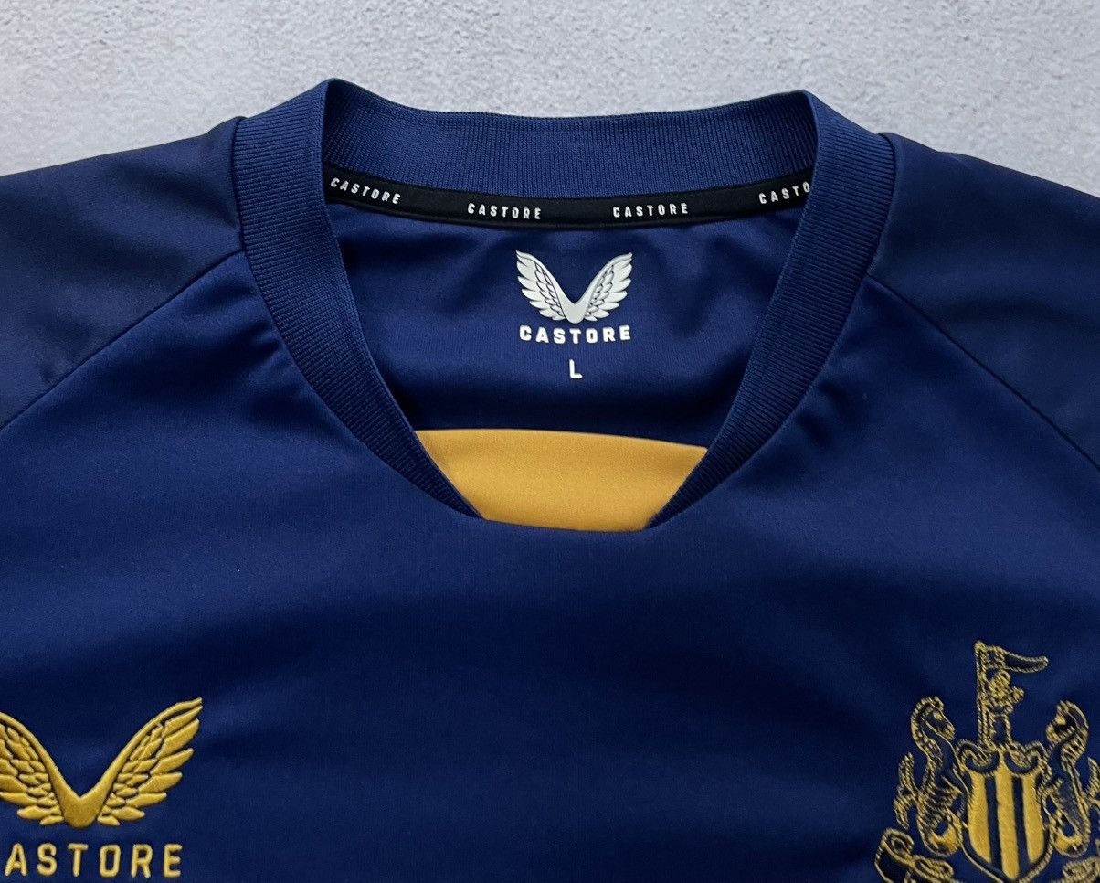 Other Newcastle football 2022 - 2023 Jersey Castore 130 YRS Size L Size US L / EU 52-54 / 3 - 5 Thumbnail