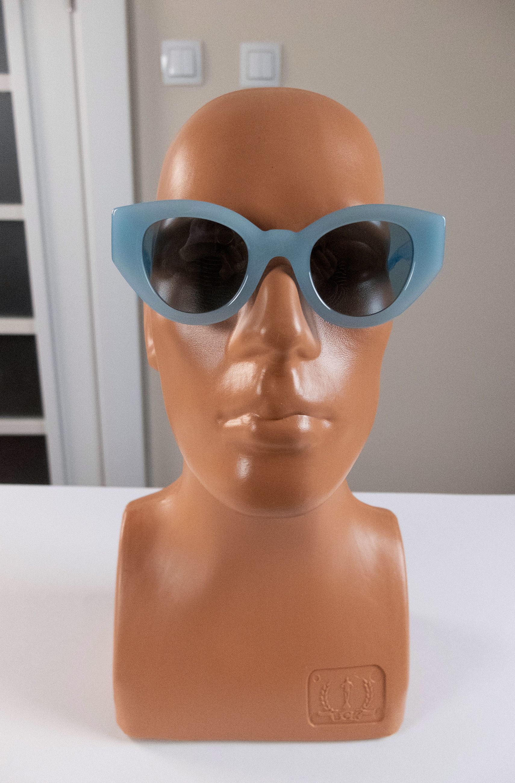Burberry BURBERRY Meadow TB blue acetate oval sunglasses Size ONE SIZE - 9 Thumbnail