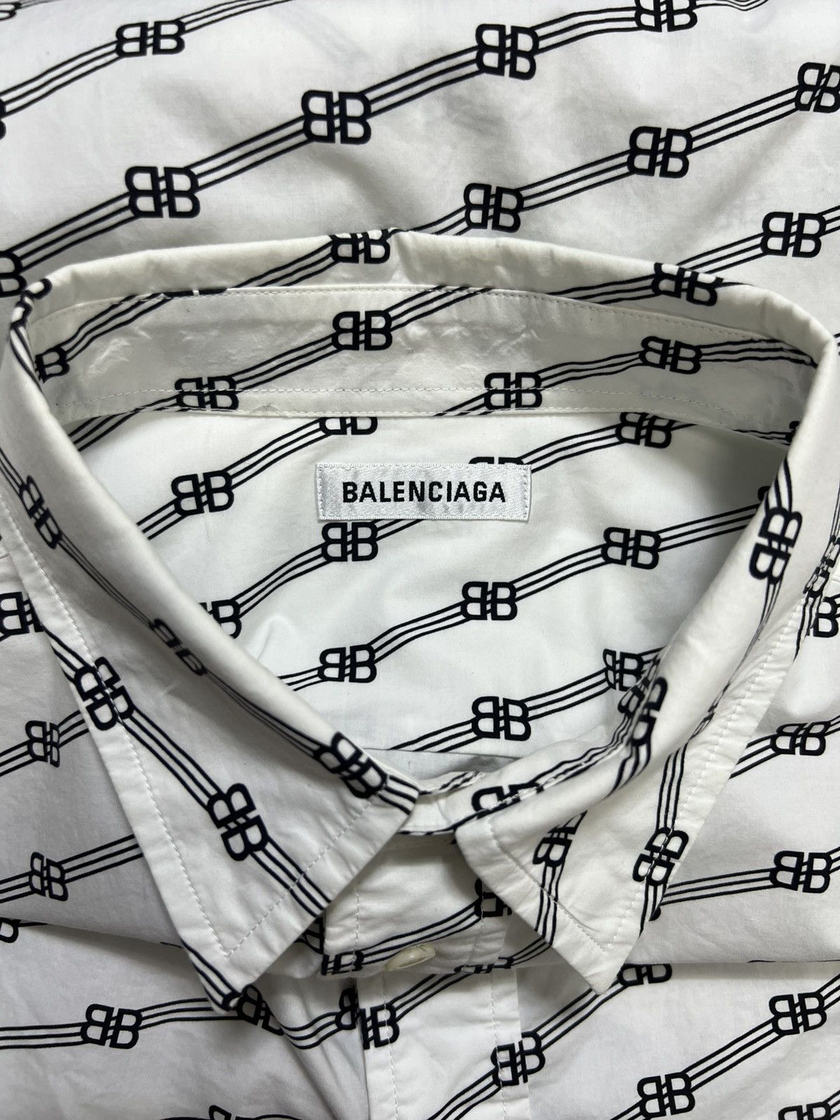 Balenciaga Balenciaga - S/S 20 - Double B Full Print Collar White Shirt Size US S / EU 44-46 / 1 - 16 Thumbnail