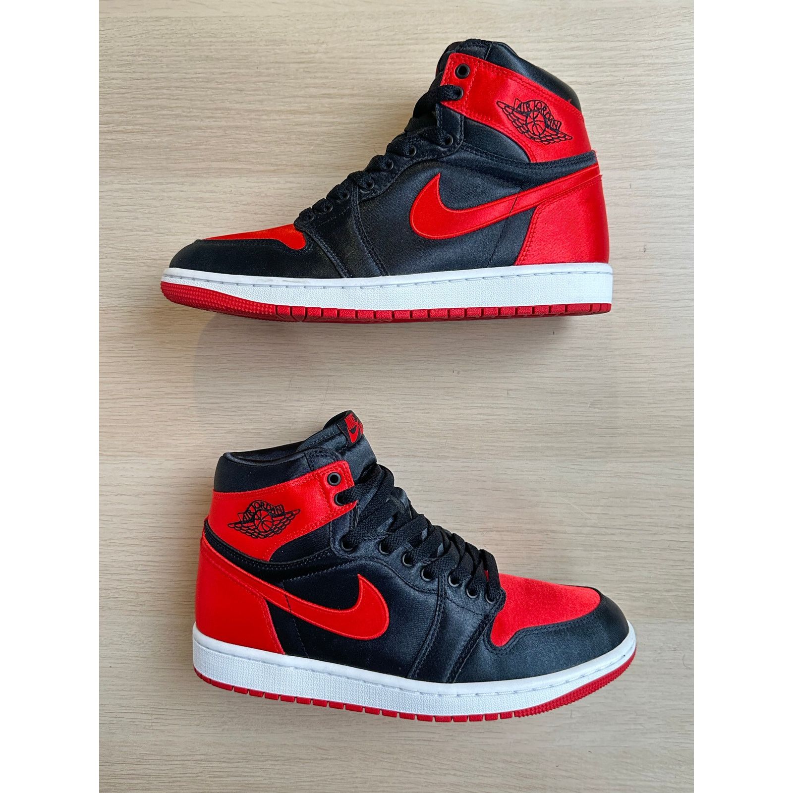 Jordan Brand Air Jordan 1 Satin Bred Sneaker - Size 9W - Mint Size US 9 / IT 39 - 3 Thumbnail