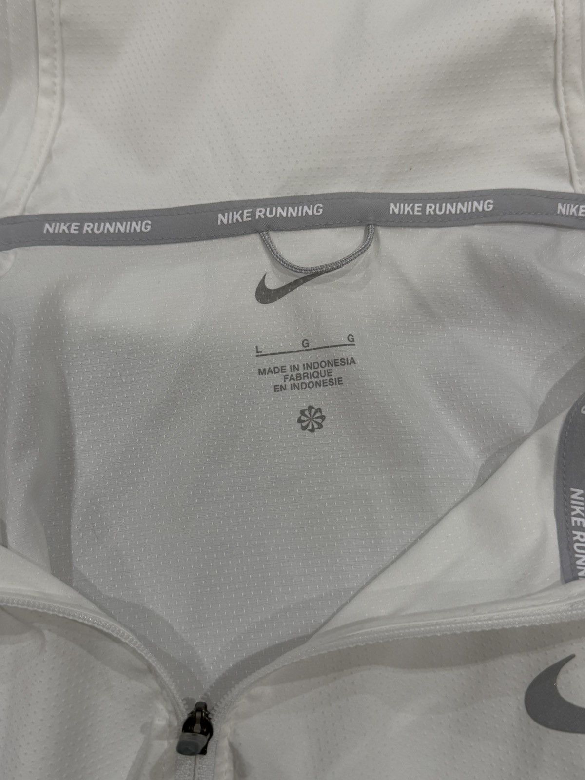 Nike Nike Swift Repel Packable Running Jacket (Womens) Size L / US 10 / IT 46 - 8 Thumbnail