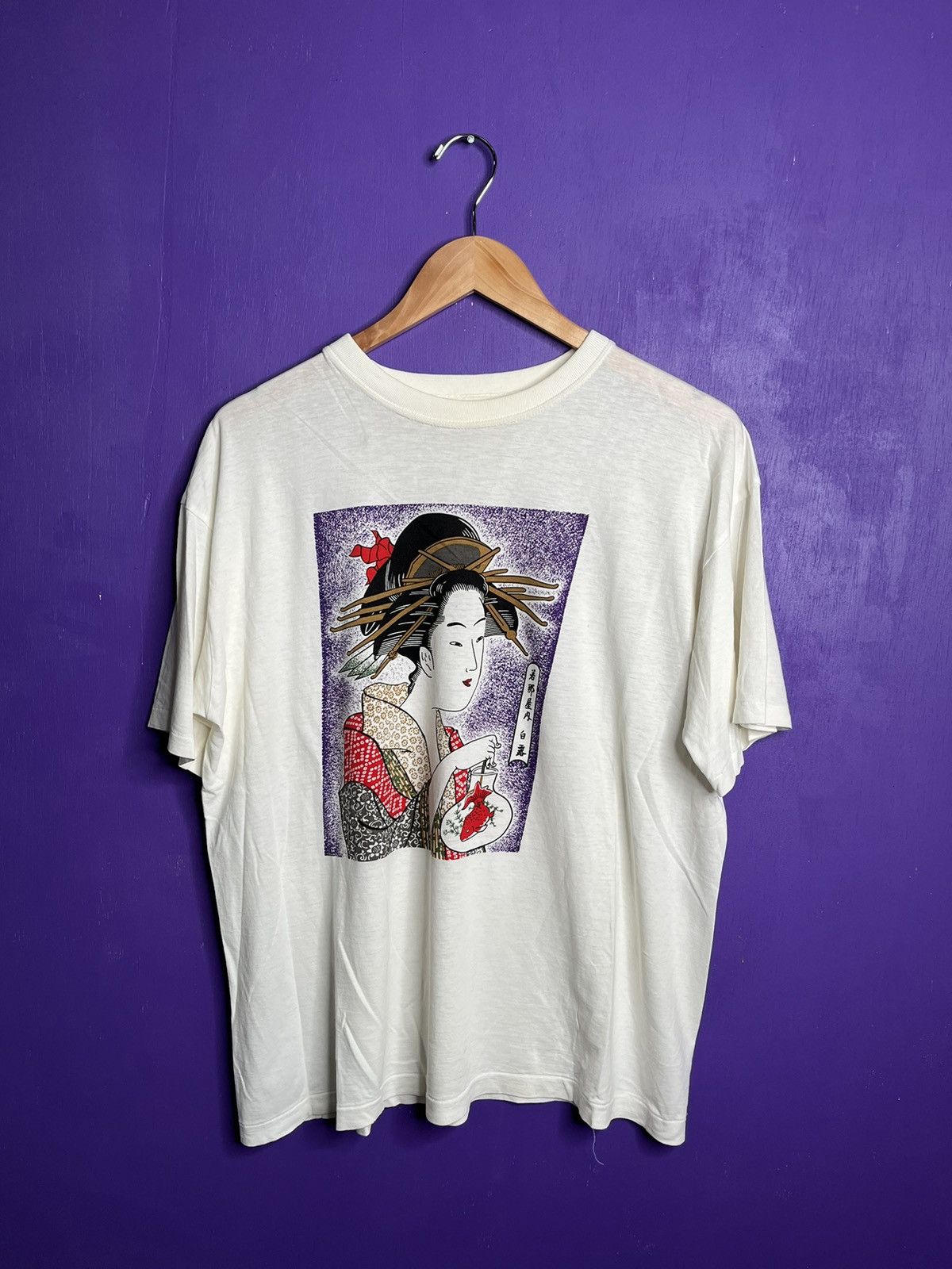 Vintage 90s Chinese Asian woman cultural art t-shirt