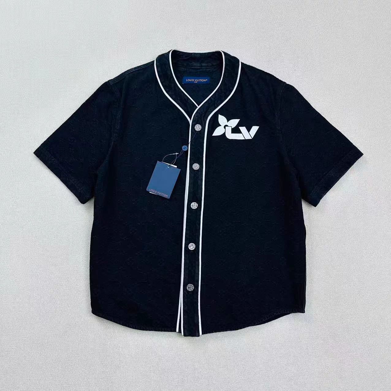 Louis Vuitton LV all over print logo denim tee S Size US S / EU 44-46 / 1 - 1 Thumbnail
