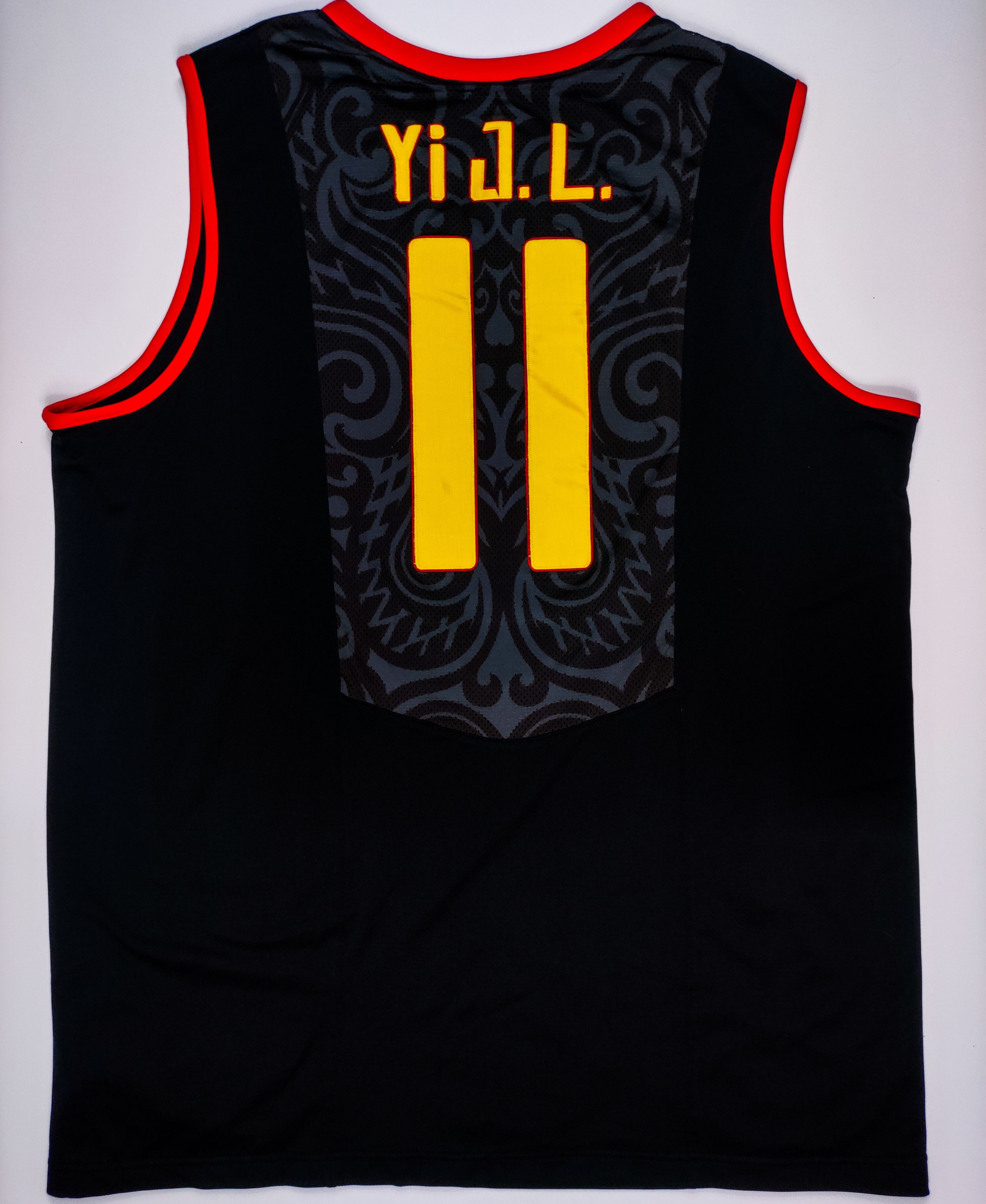 Nike Yi J.L. #11 China Basketball Yi Jianlian Jersey Shirt Kit Size US XL / EU 56 / 4 - 1 Thumbnail