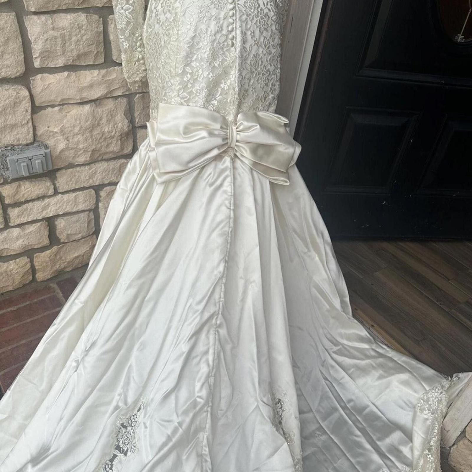 Other 1980s vintage lace and satin wedding dress #80swedding Size M / US 6-8 / IT 42-44 - 6 Thumbnail