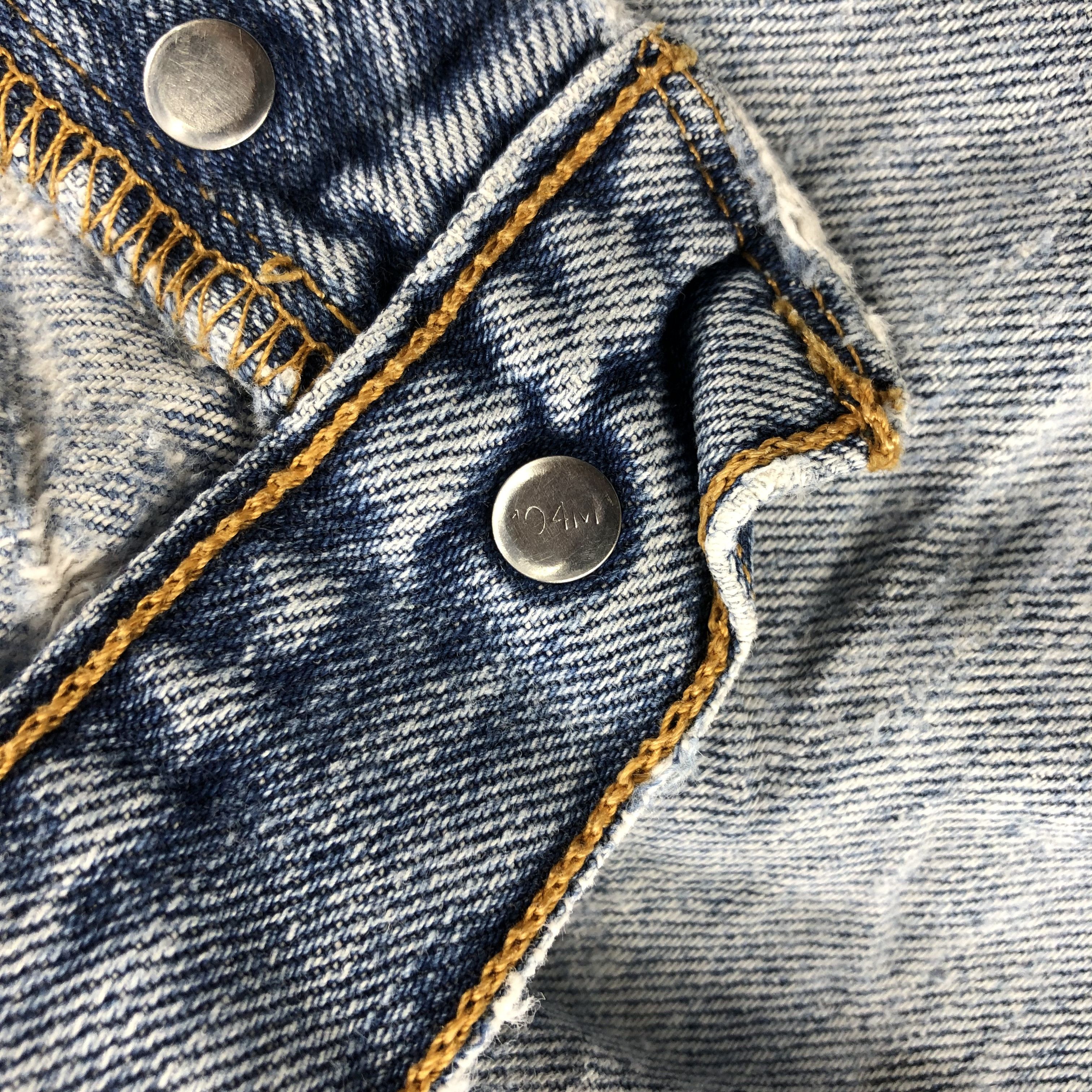 Levi's Vintage 90s Light Wash Levis 501 Distress Jeans-J1274 Size US 37 - 10 Thumbnail