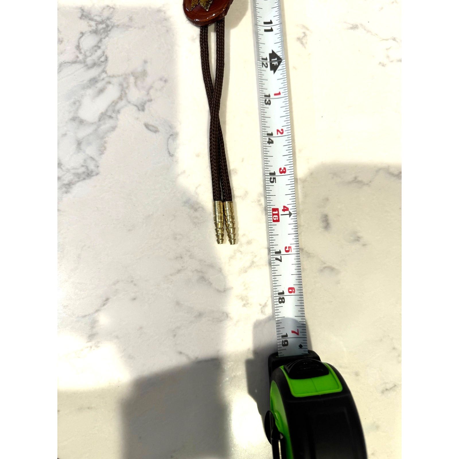Vintage vintage brown lucite bolo tie embedded gold leaf design Size ONE SIZE - 2 Thumbnail