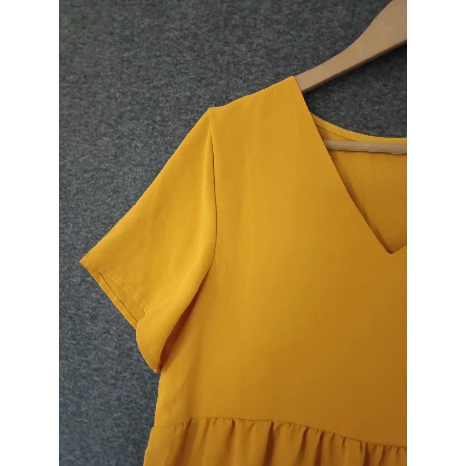 Vintage VINTAGE Solid Mustard Yellow Women’s V-Neck Ariel Tiered M Dress Dress Vintage Size M / US 6-8 / IT 42-44 - 7 Thumbnail