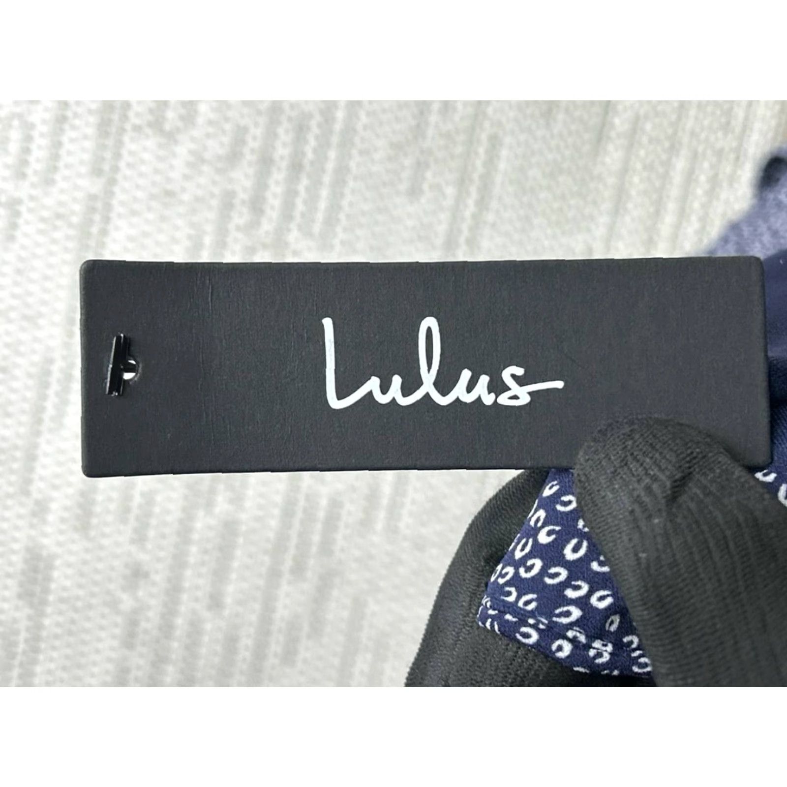 Lulus Lulus Dress XS Blue White Polka Dot Blouson Wrap Midi V-Neck Short Sleeve Party/Cocktail A-Line Ladies Womens Size XS / US 0-2 / IT 36-38 - 4 Thumbnail