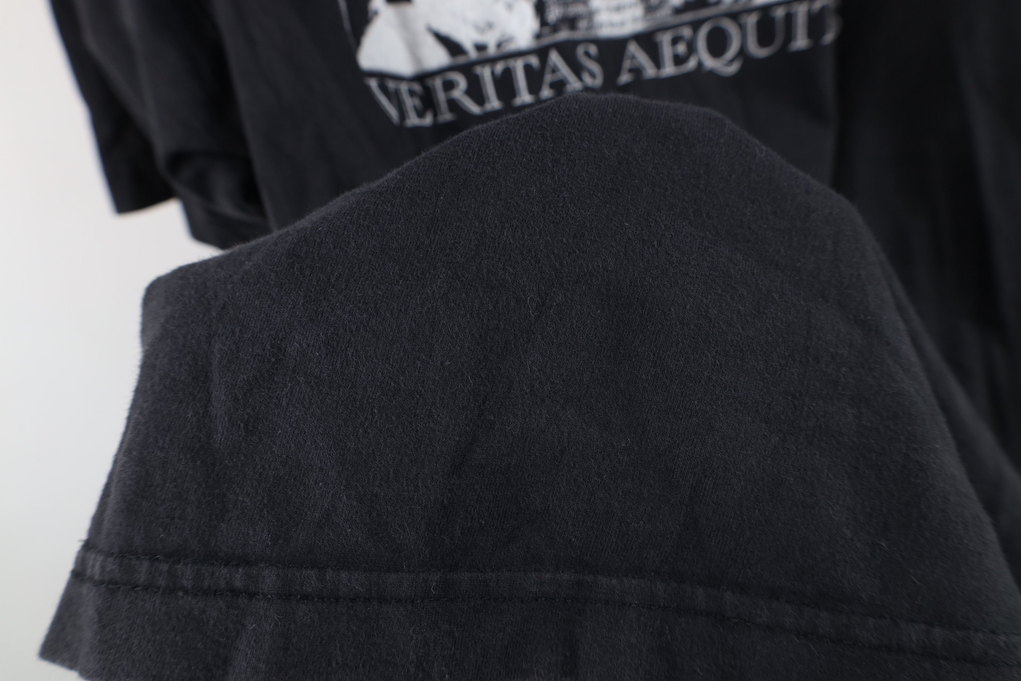 Vintage Vintage 90s The Boondock Saints Veritas Aequitas T-Shirt Size US XXL / EU 58 / 5 - 9 Thumbnail