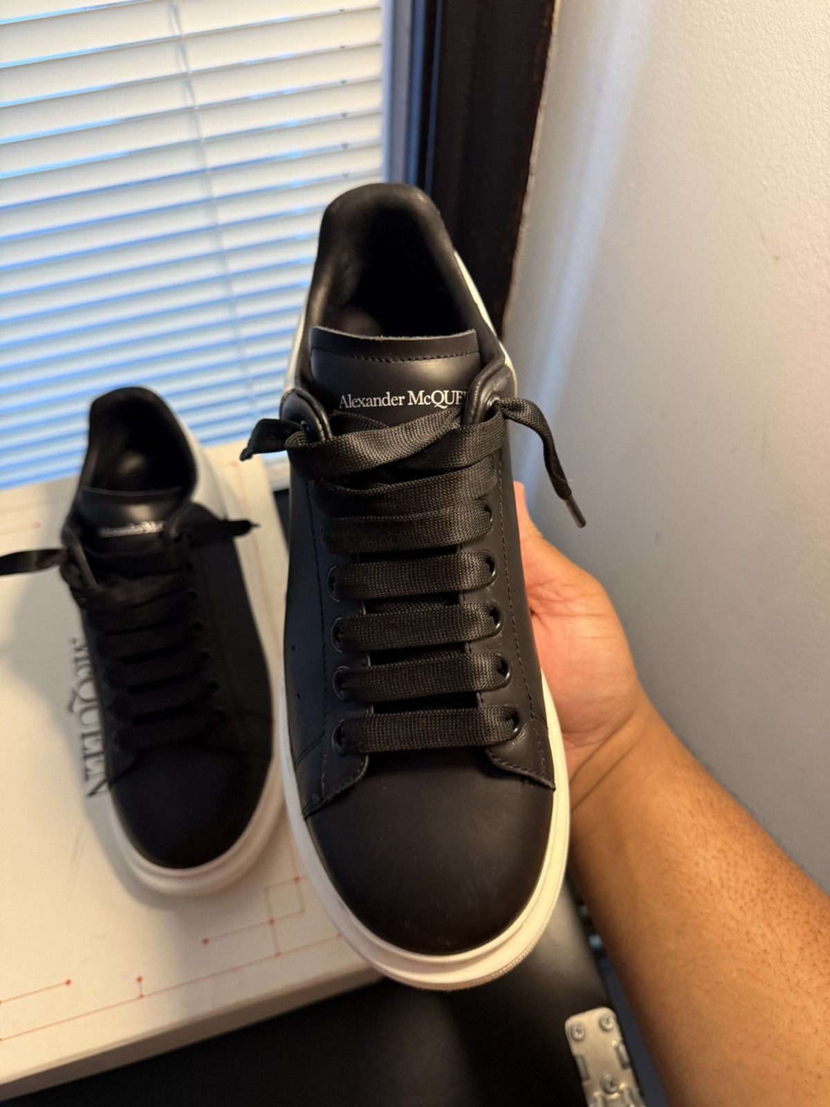 Alexander McQueen Alexander Mcqueen Black Sneakers Size 7 US / 40 EU Size US 7 / EU 40 - 11 Thumbnail