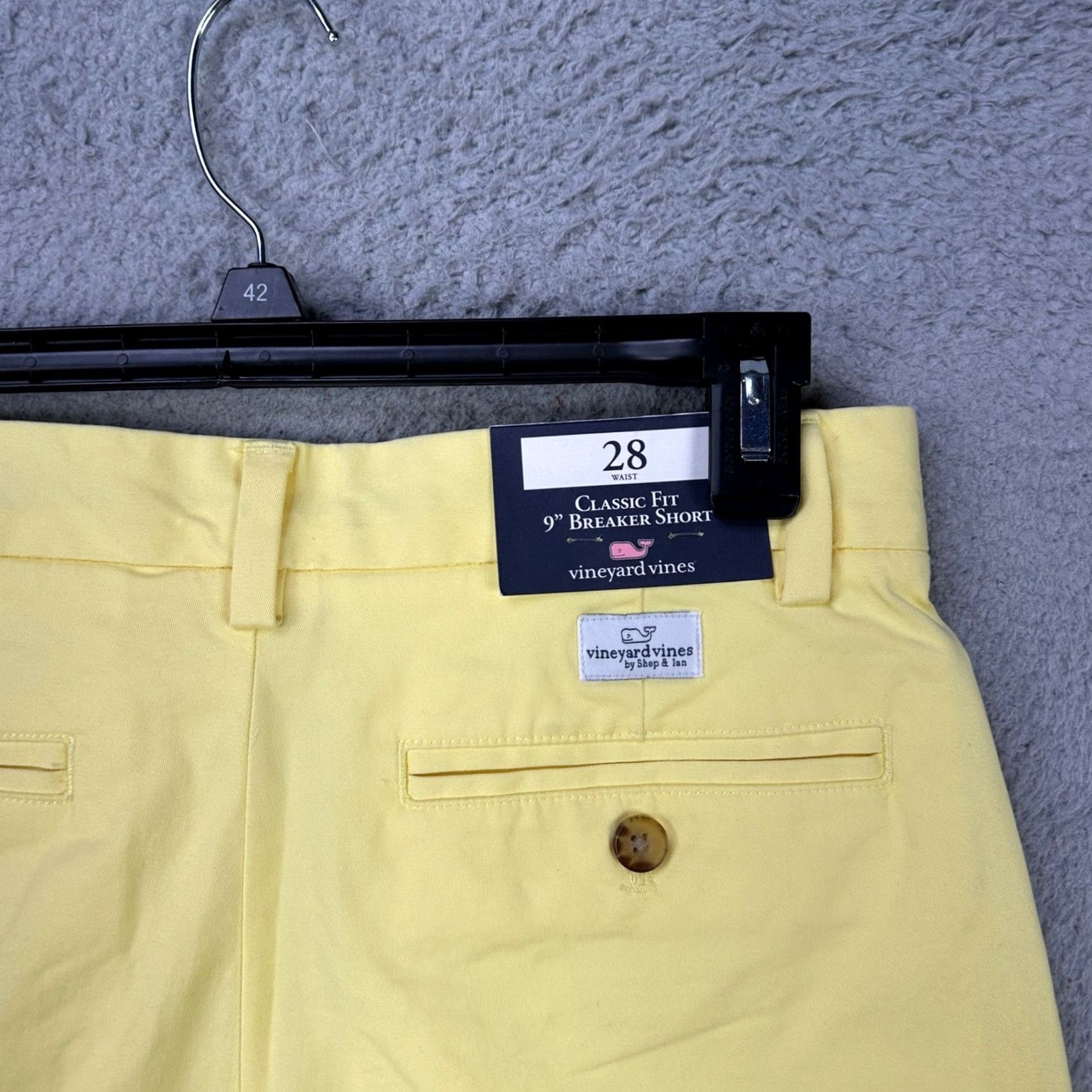 Vineyard Vines Vineyard Vines Mens Breaker Shorts Khaki Yellow Flat Front 28X9 Pockets Logo NEW Regular Inseam 9 Mens Size US 28 / EU 44 - 5 Thumbnail