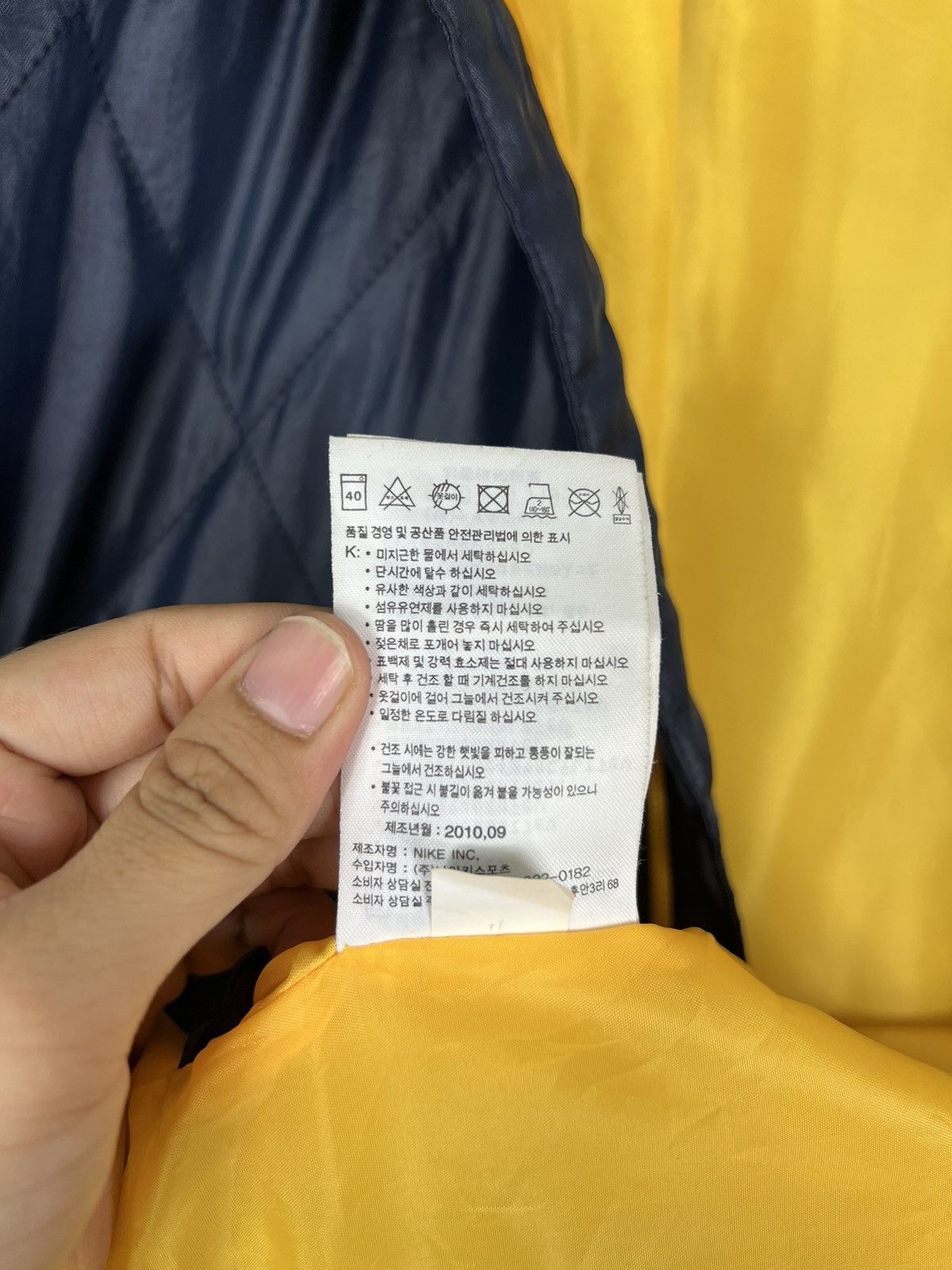 Nike 🔥 NIKE QUILTED DIAMOND JACKET Size US XL / EU 56 / 4 - 17 Thumbnail