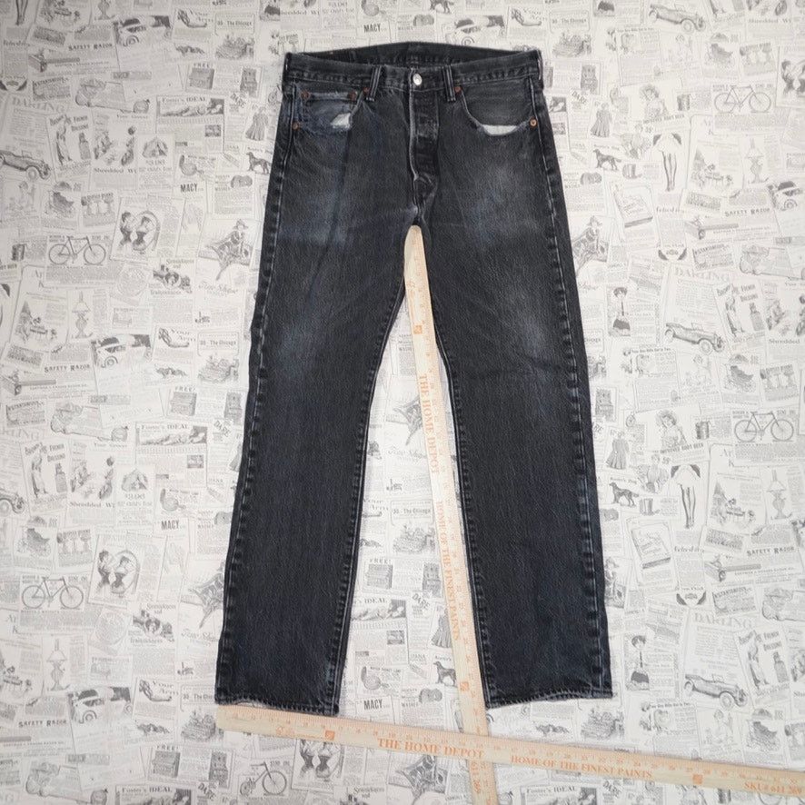Levi's 32x32-Vintage Y2K Levi 501 faded black denim essential jeans Size US 32 / EU 48 - 4 Thumbnail