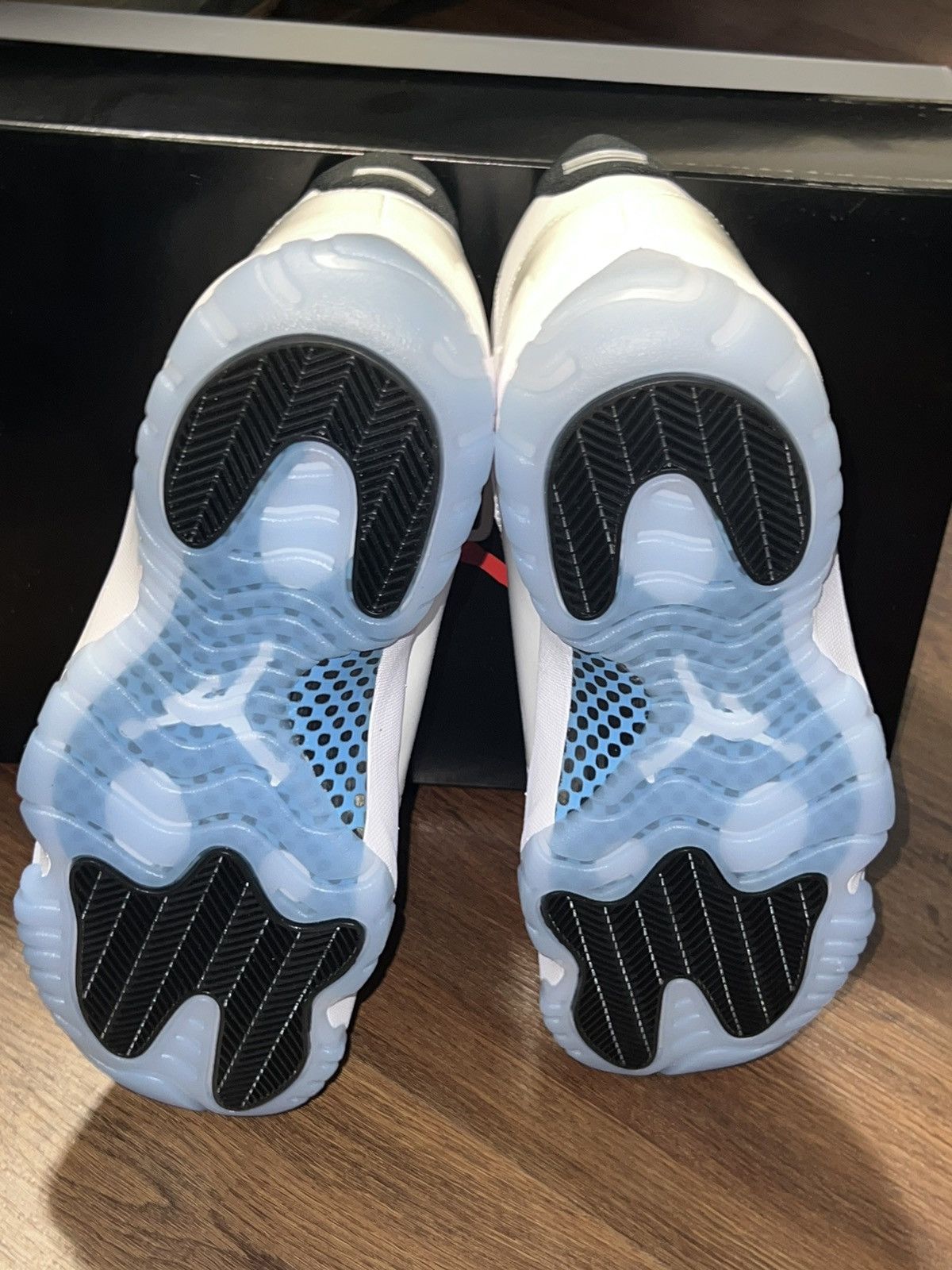 Jordan Brand Jordan 11 Legend Blue Size US 11 / EU 44 - 2 Thumbnail