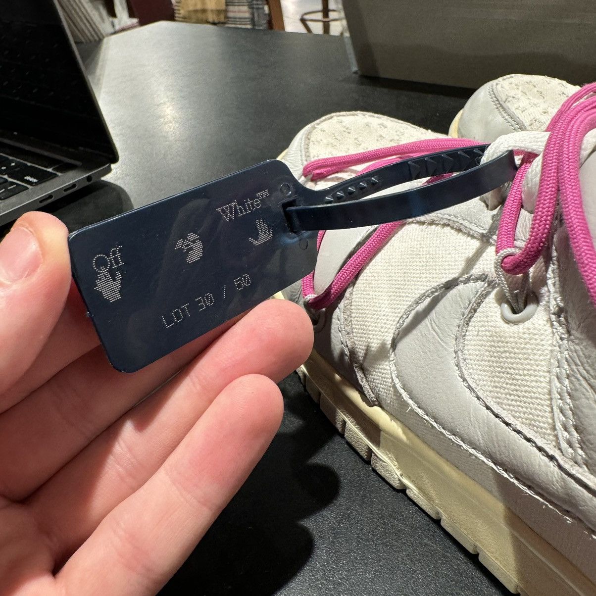 Nike × Off-White Nike Off White Dunk Low Lot 30 Size US 9.5 / EU 42-43 - 7 Thumbnail