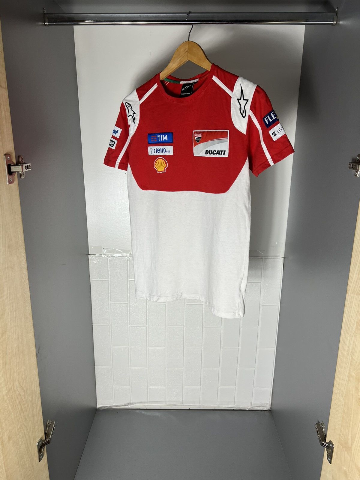 NASCAR VINTAGE ALPINESTARS DUCATI RACING T-SHIRT MOTORCYCLE Y2K 90s Size US M / EU 48-50 / 2 - 8 Thumbnail