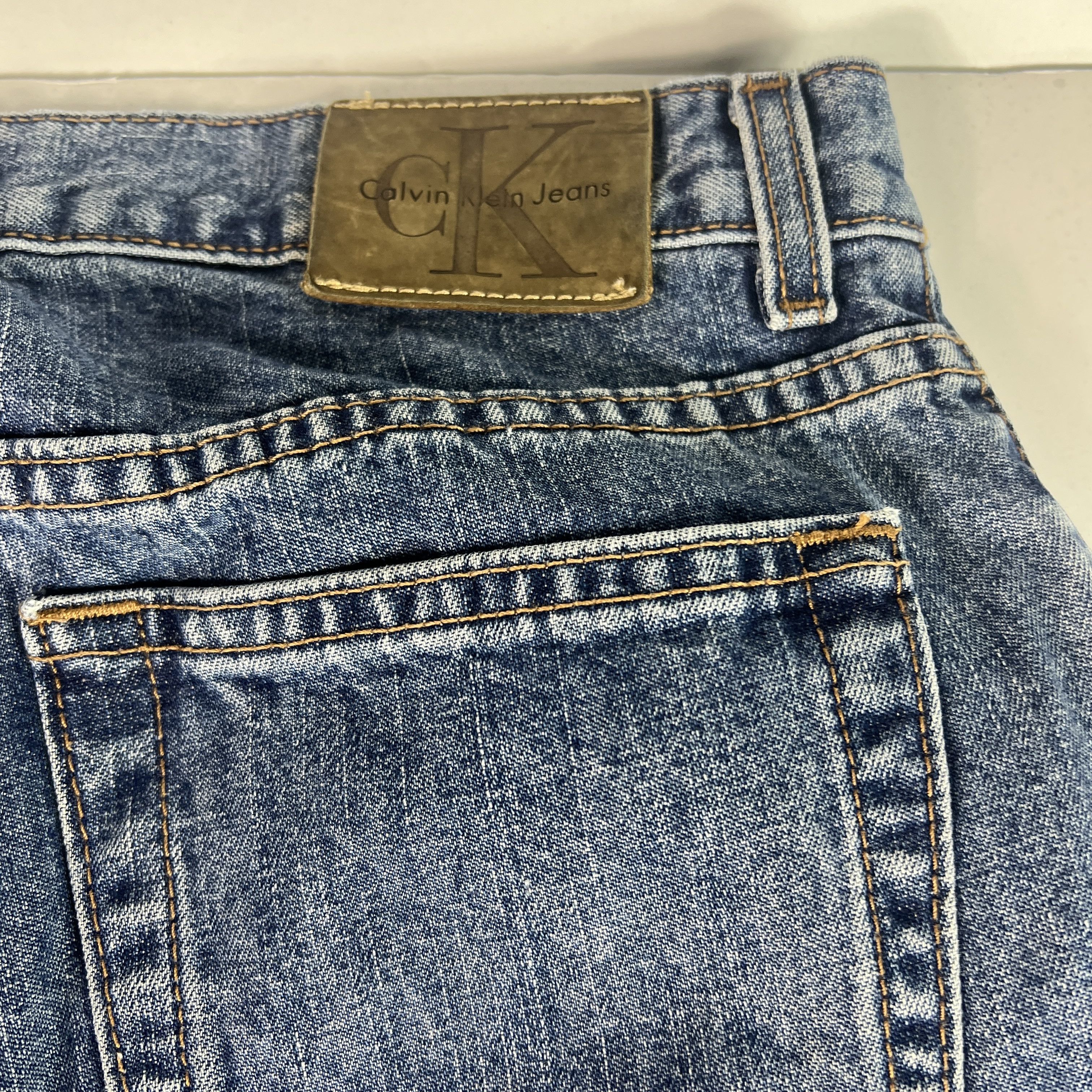 Calvin Klein VTG Calvin Klein Jeans Mid Rise Boot Cut Blue Faded Denim Size 32" / US 10 / IT 46 - 13 Thumbnail