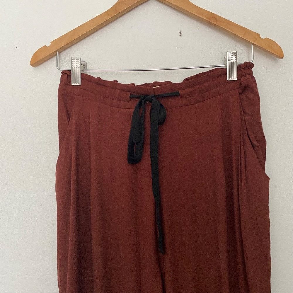 Aritzia Aritzia Wilfred Red Tapered Marais Trouser Pant Size 24" / US 00 / IT 34 - 2 Thumbnail