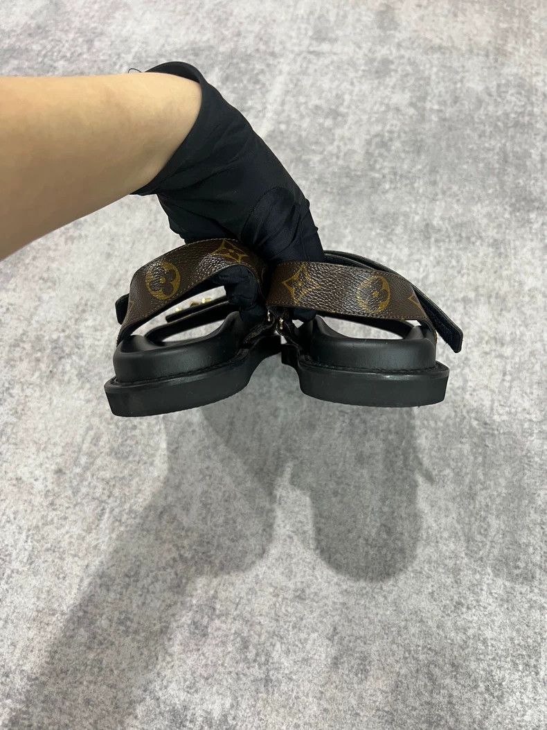 Louis Vuitton Louis Vuitton Presbyopic sandals Size US 5 / EU 37 - 6 Thumbnail