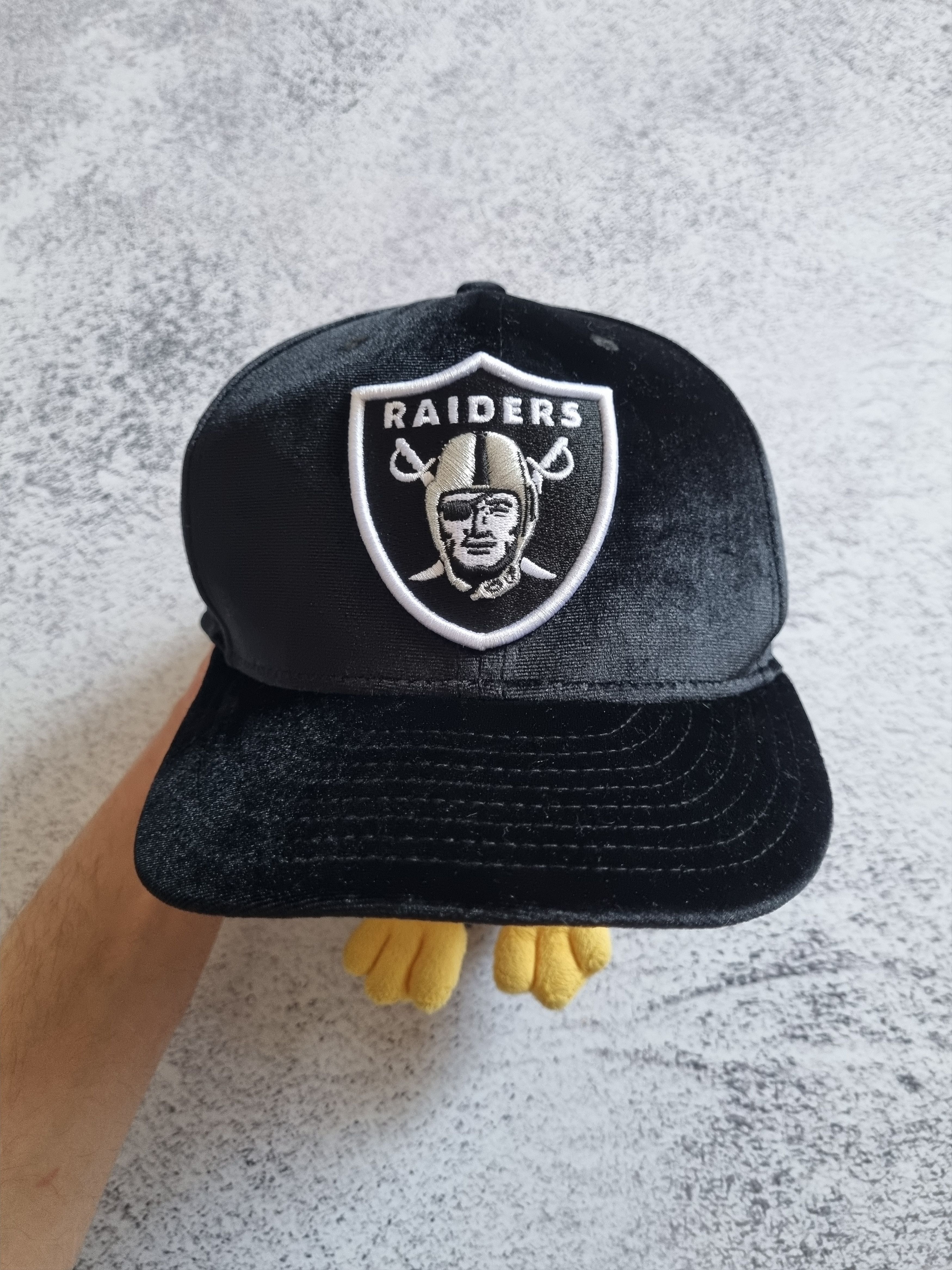NFL × New Era New Era x Raiders 59 Fifty Velour Snapback Hat Size ONE SIZE - 1 Thumbnail