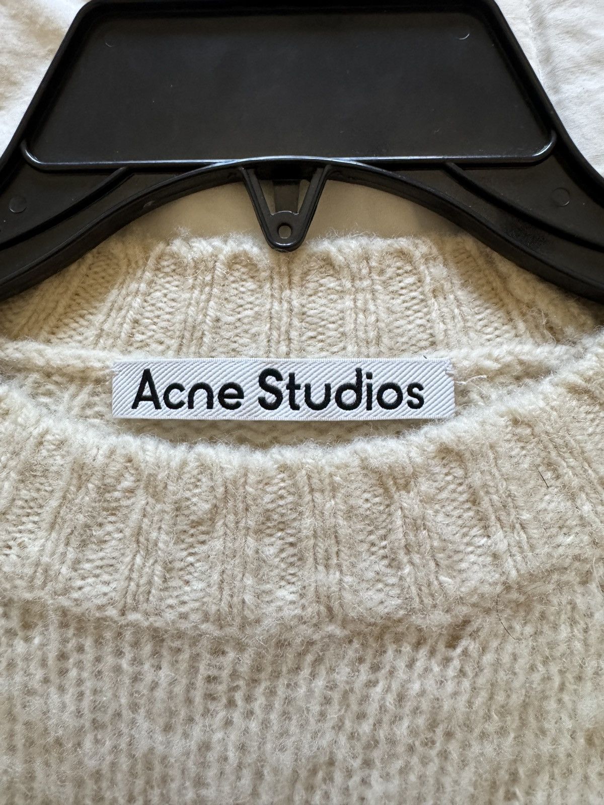 Acne Studios Acne Studios Logo Embroidered Knit Sweater Size US S / EU 44-46 / 1 - 2 Thumbnail