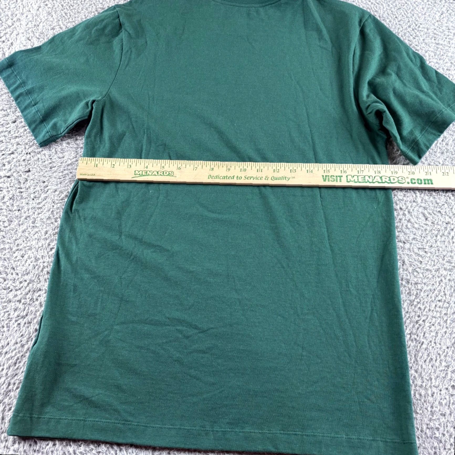 Nike Nike T Shirt Mens S Green Happy Holidays Christmas Tree Graphic Print Tee Size US S / EU 44-46 / 1 - 5 Thumbnail