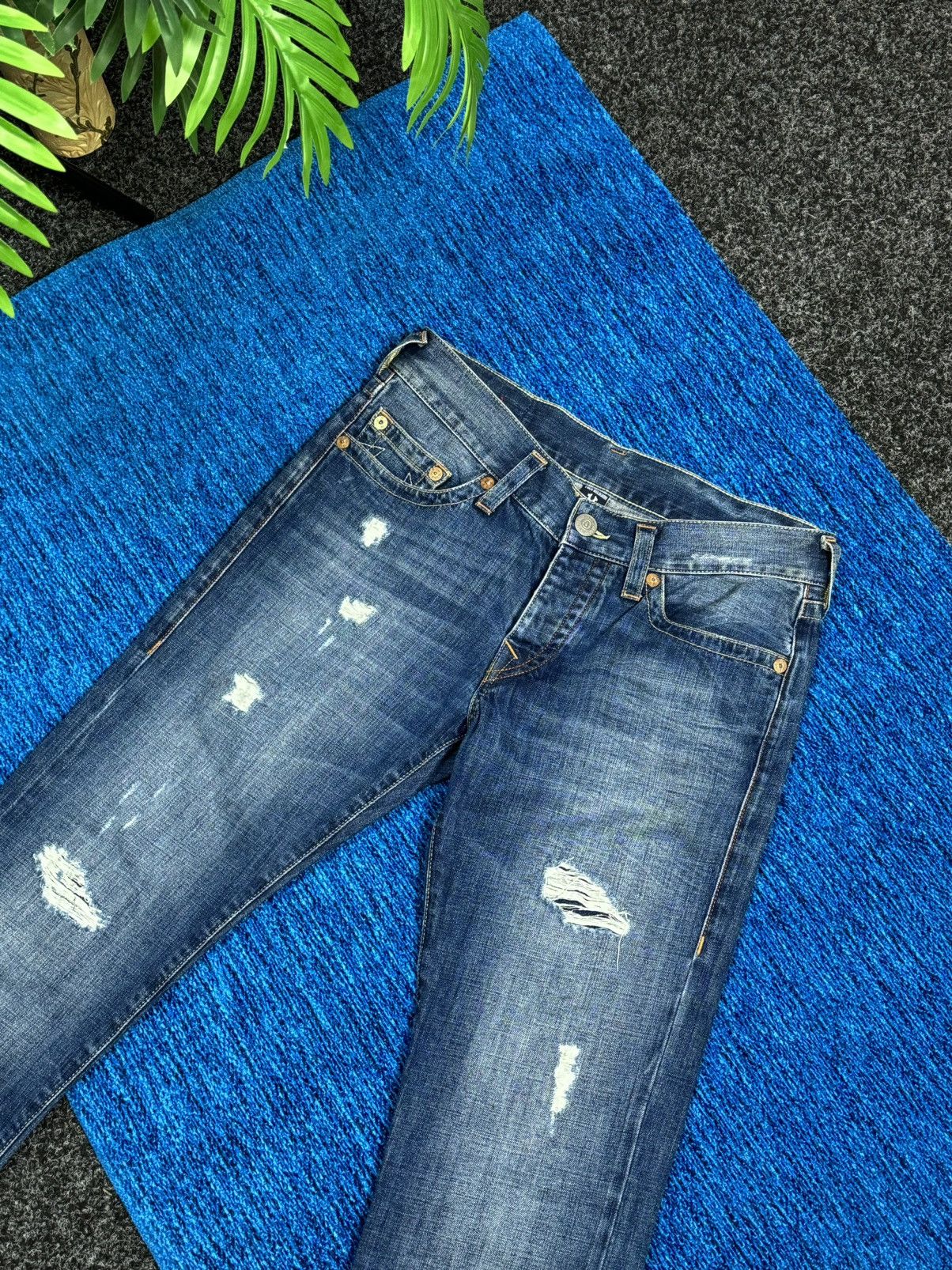 True Religion True Religion Jeans Japanese Big Logo Size 31 Size US 31 - 23 Thumbnail