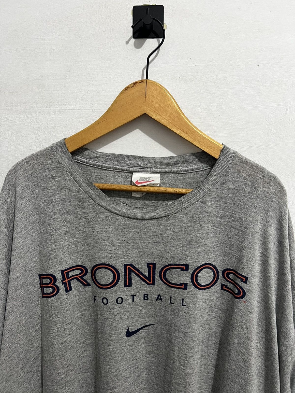 Nike Vtg Nike NFL Broncos Tshirt Size US XL / EU 56 / 4 - 2 Thumbnail
