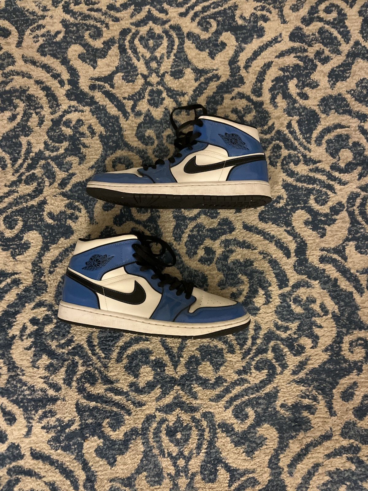 jordan signal blue on feet