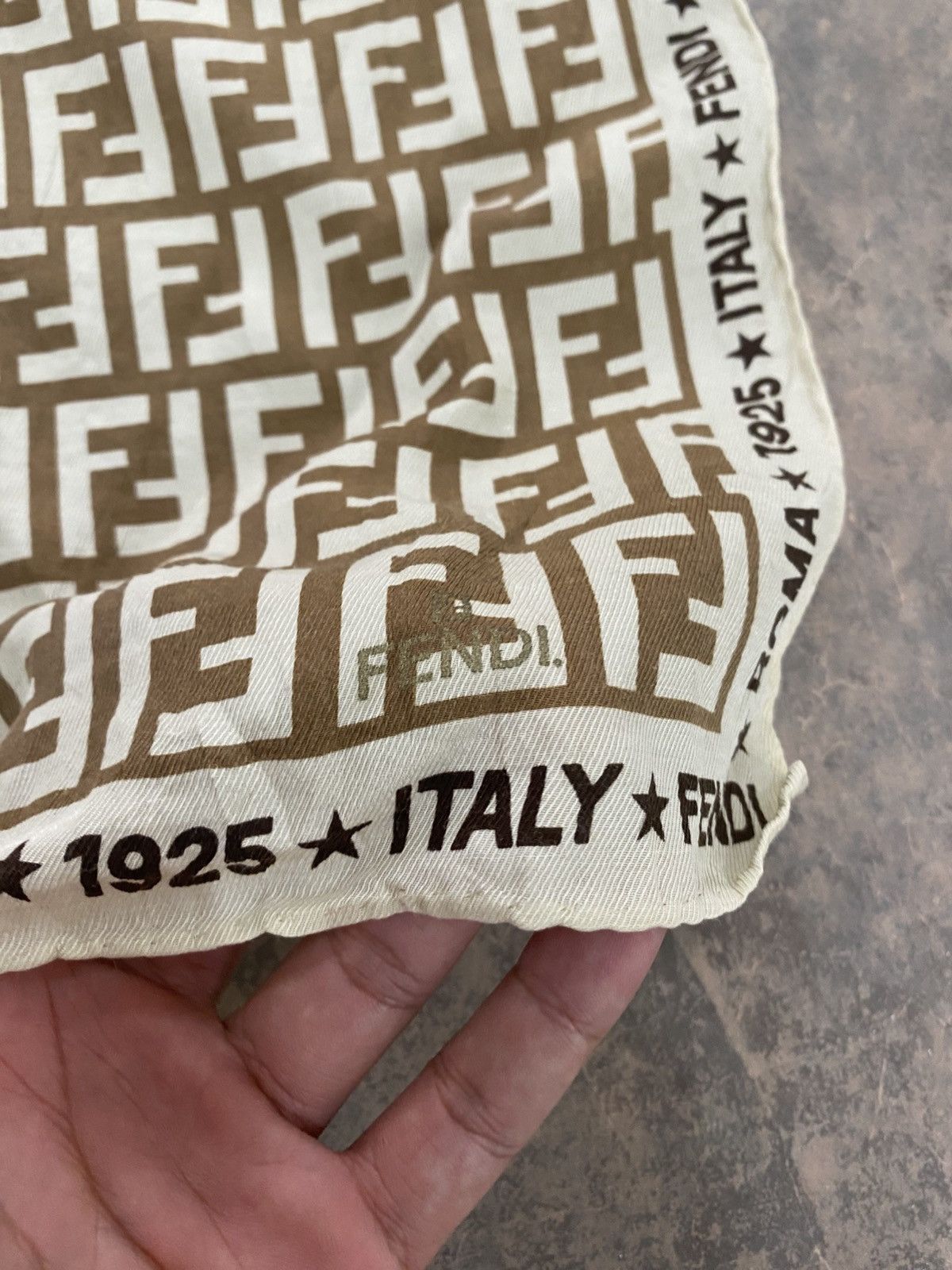 Fendi VINTAGE FENDI SCARF MONOGRAM DESIGNER ITALY Size ONE SIZE - 7 Thumbnail