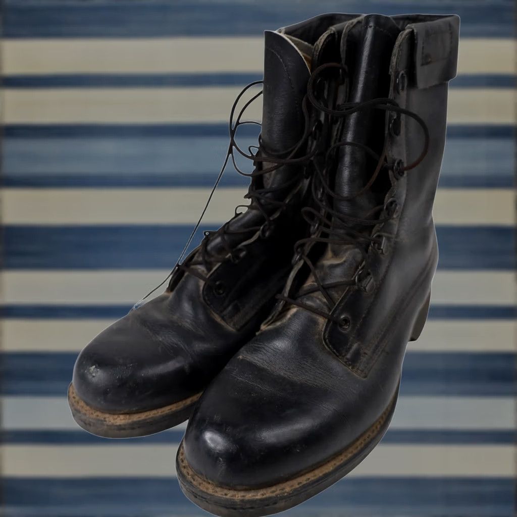 Madison VINTAGE Addison Combat Boots Men's 8 Black 1973 Leather Boots Mens 8 Shoes Mens Leather Black 1973 Vintage Combat Boots Size US 8 / EU 41 - 1 Thumbnail